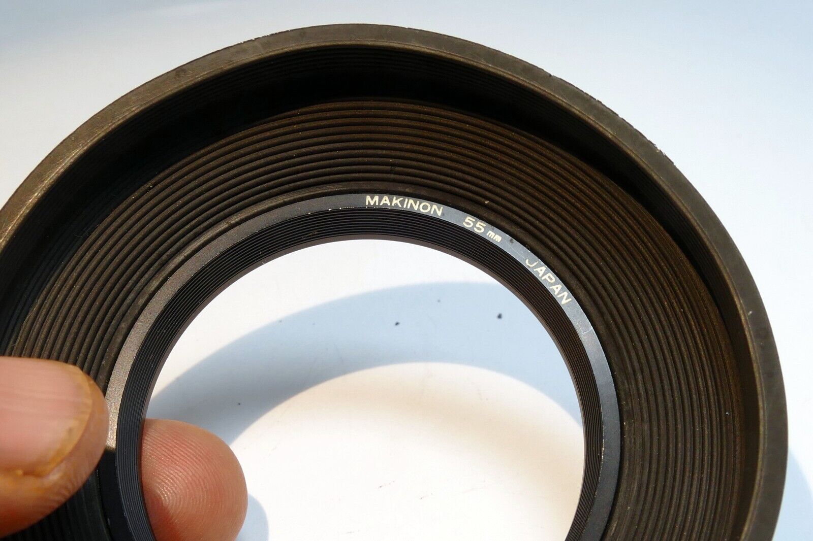 Makinon 55mm Rubber Lens Hood Shade single threaded for 28mm wide angle