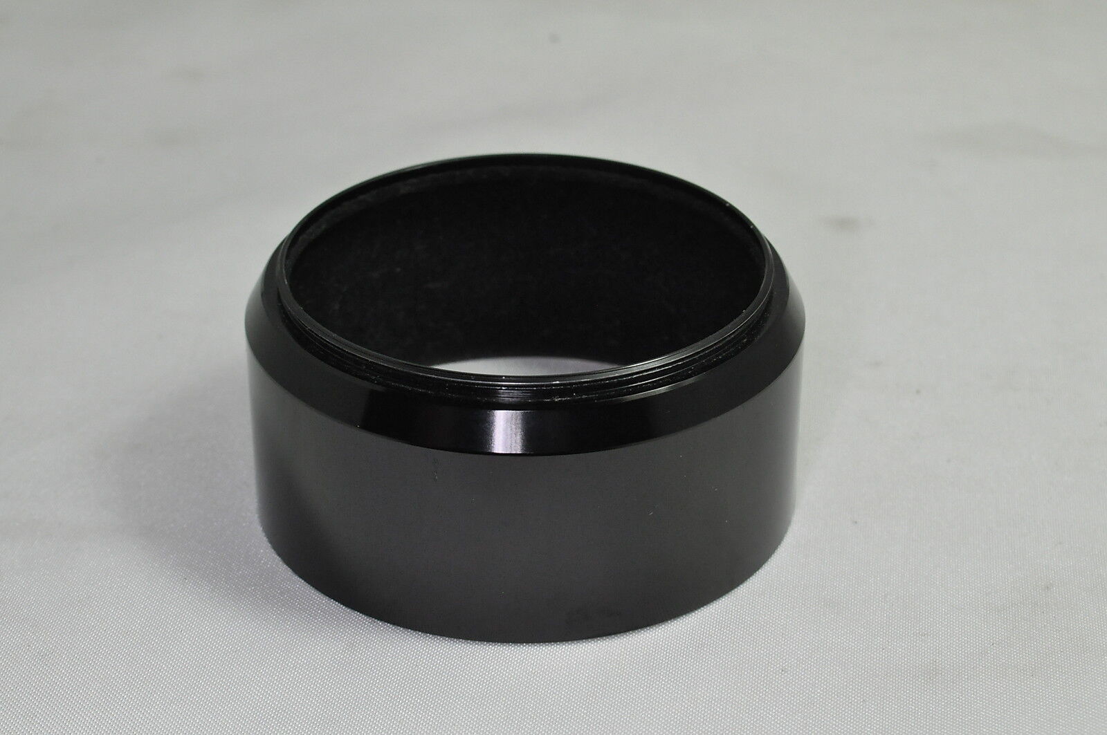 58.7mm screw in type Metal Lens Hood vintage 5310037