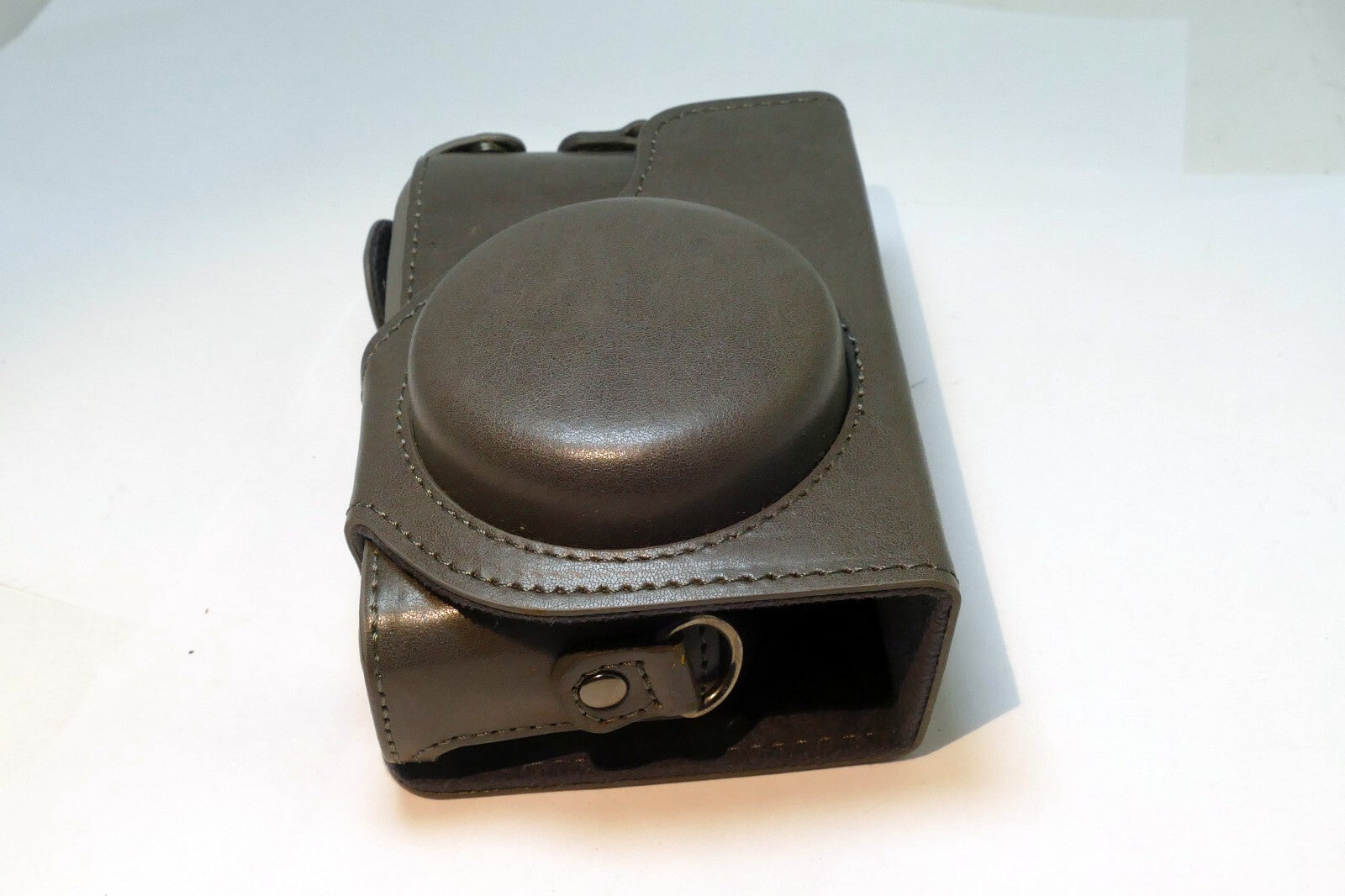 MegaGear III3 Gray Case for Sony Alpha  digital camera