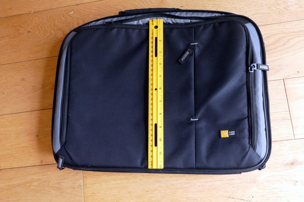 Case Logic 14" 15" 15.6" Laptop Attaché Bag in Black Sleeve SOFT CASE  06/09D