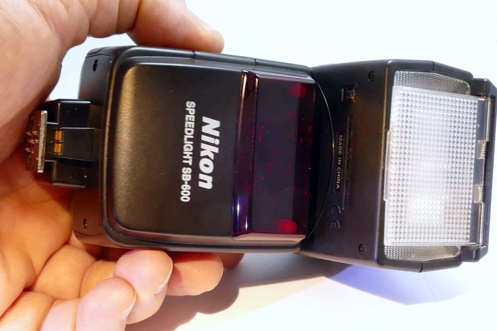 Nikon SB-600 SB 600 Speedlight D-TTL Flash - Does not power on, PARTS AS IS