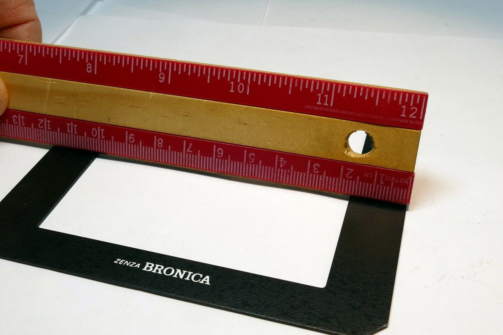  Zenza Bronica Medium Camera Frame 200-250mm for bellows hood 12X11cm