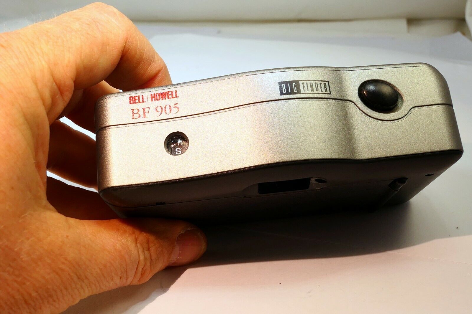 Bell & Howell Big Finder auto focus point and shoot Camera BF 905