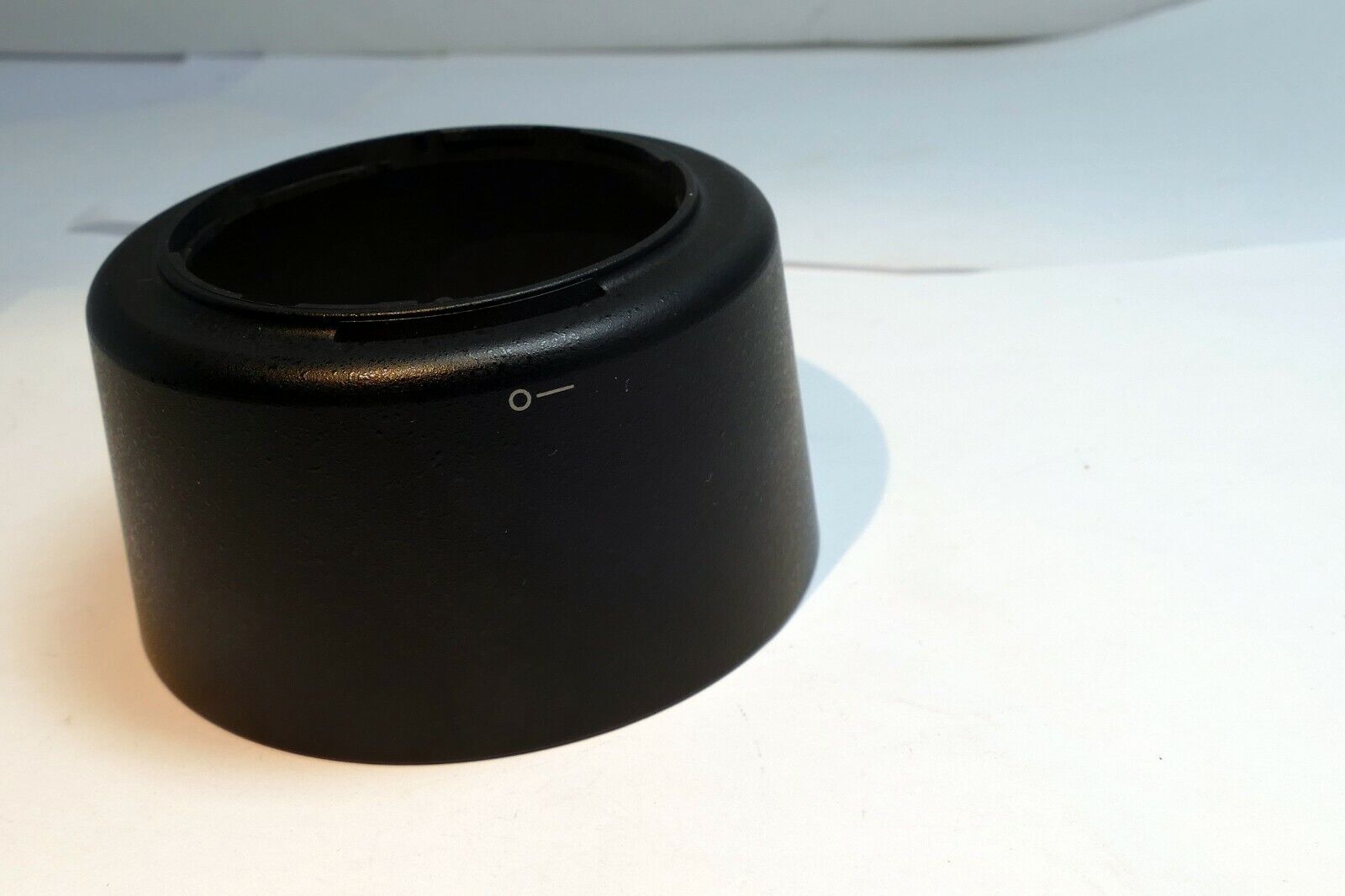 Nikon HB-37 Lens hood Shade for VR 85mm f3.5 Nikkor Genuine OEM