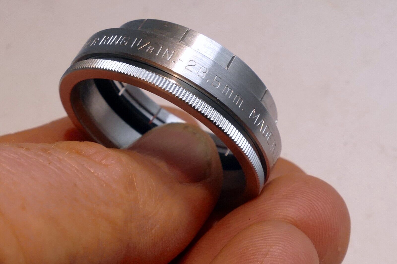 28.5mm ID (slip on type) to series V 33.3mm metal filter holder adapter 5 1 1/8"