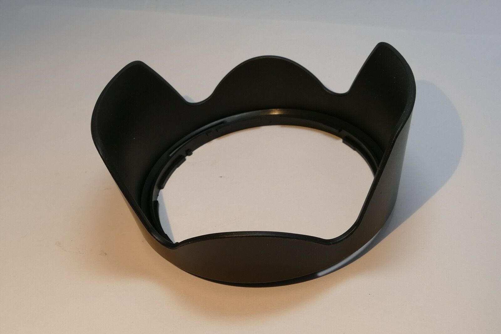 HB-39 Lens Hood Shade for NIKON AF-S DX 16-85mm f3.5-5.6G VR