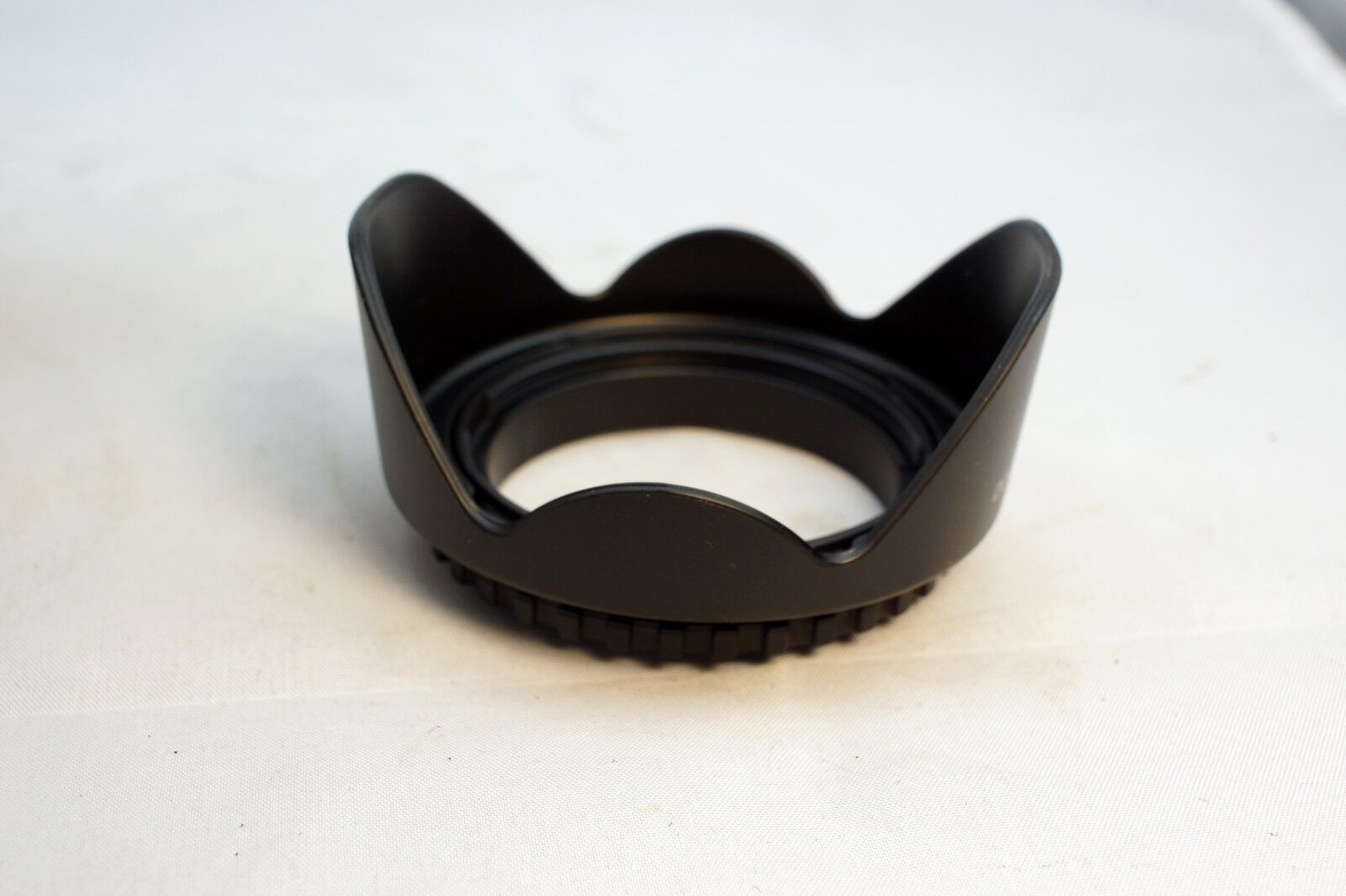 49mm Plastic Petal Flower shaped lens hood lenses screw in type