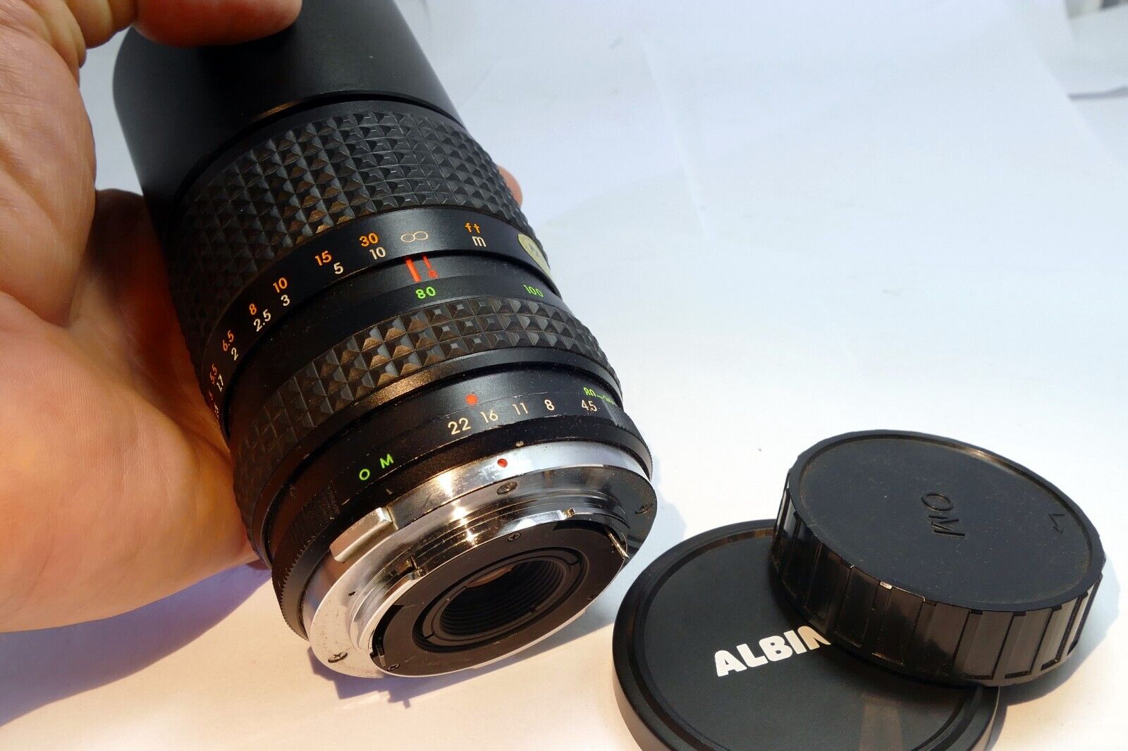 Albinar  80-200m f4.5 Lens for Olympus OM mount manual focus telephoto