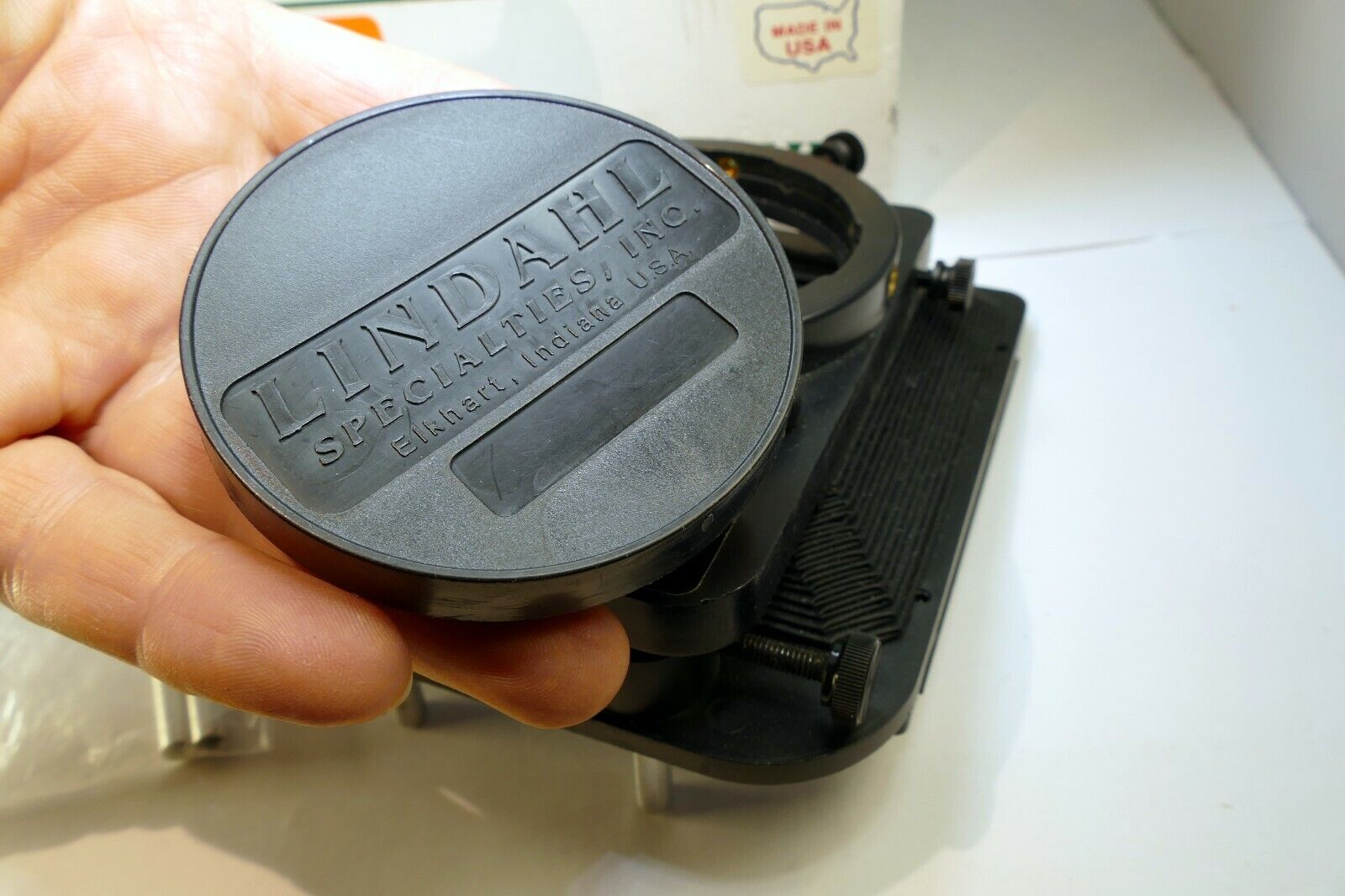 Lindahl Bellows lens Hood 31.1325 Bell-O-Shade Single slot CF B60 Hasselblad