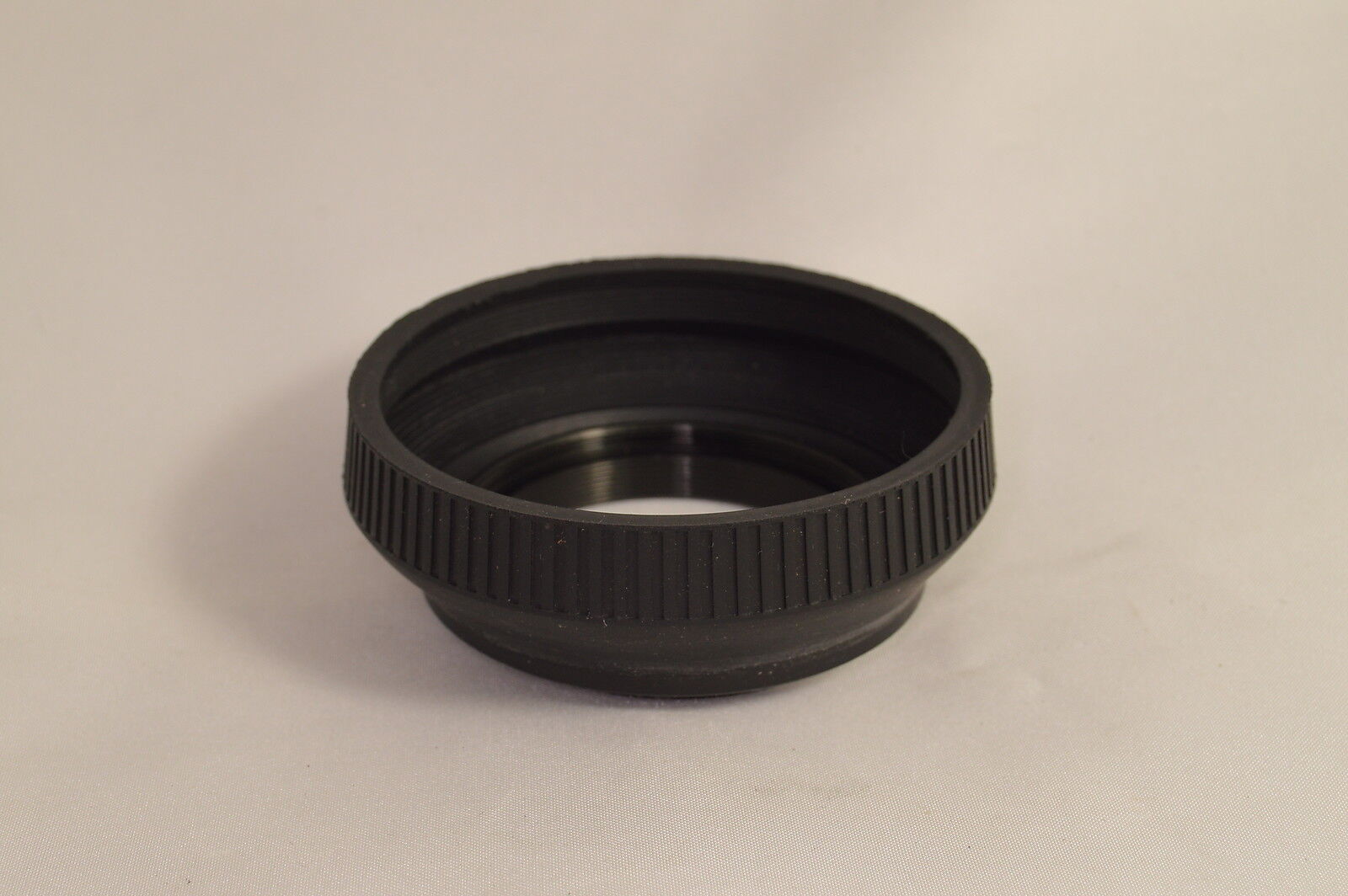 52mm Collapsible Rubber Lens Hood for normal 50mm lenses  O107007