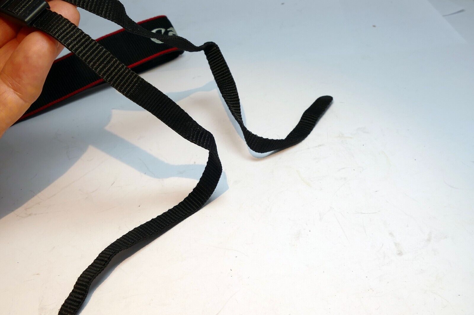 Canon EOS  Digital Camera Neck Shoulder Strap Black-Red fit R RP R6  Genuine OEM