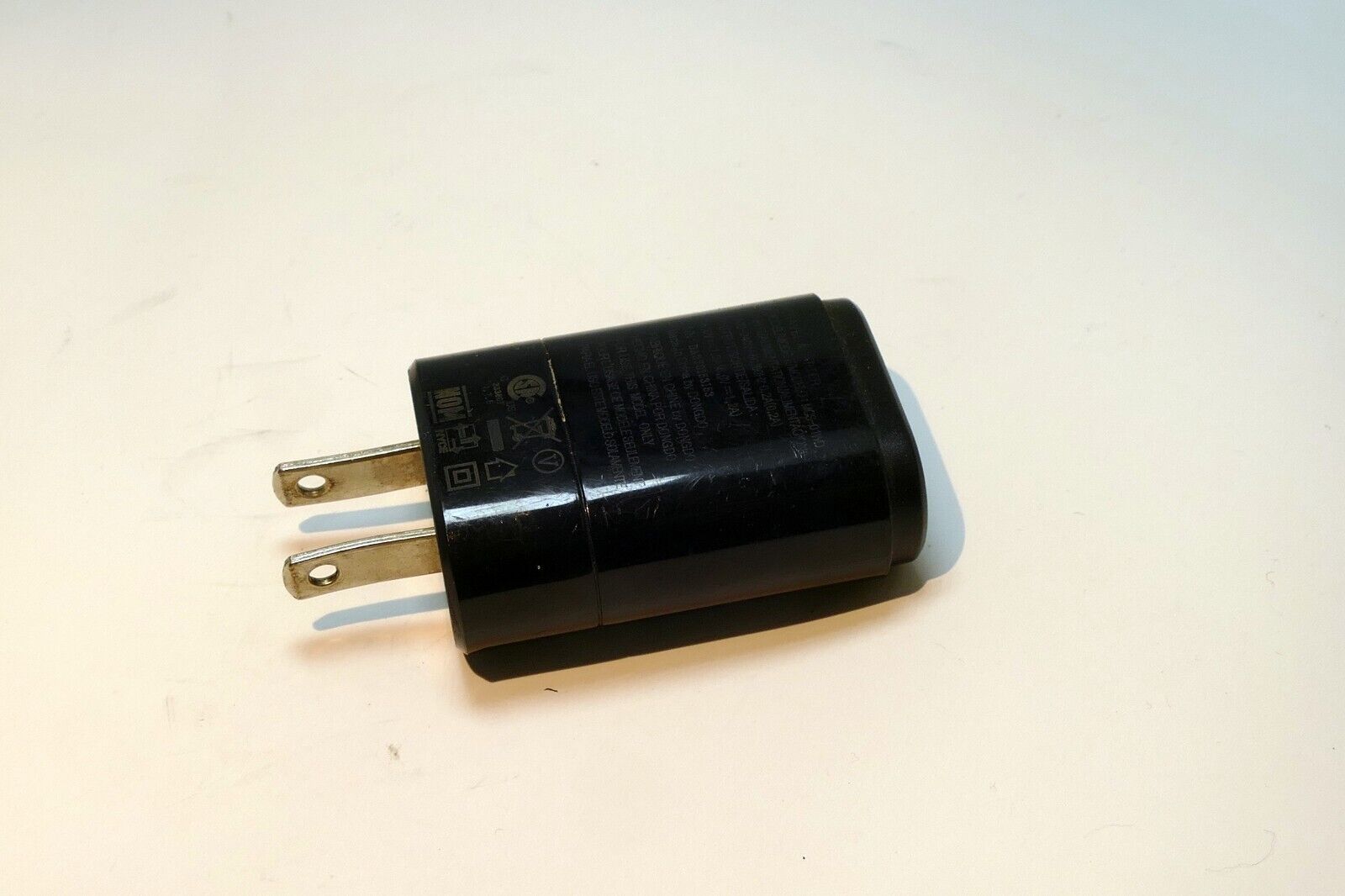 LG MCS-01WD Travel USB AC Power Adapter - OEM