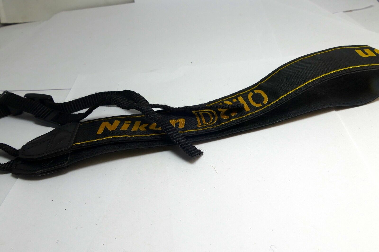 Nikon D-810 AN-DC12 Shoulder neck Strap for D810 Digital cameras