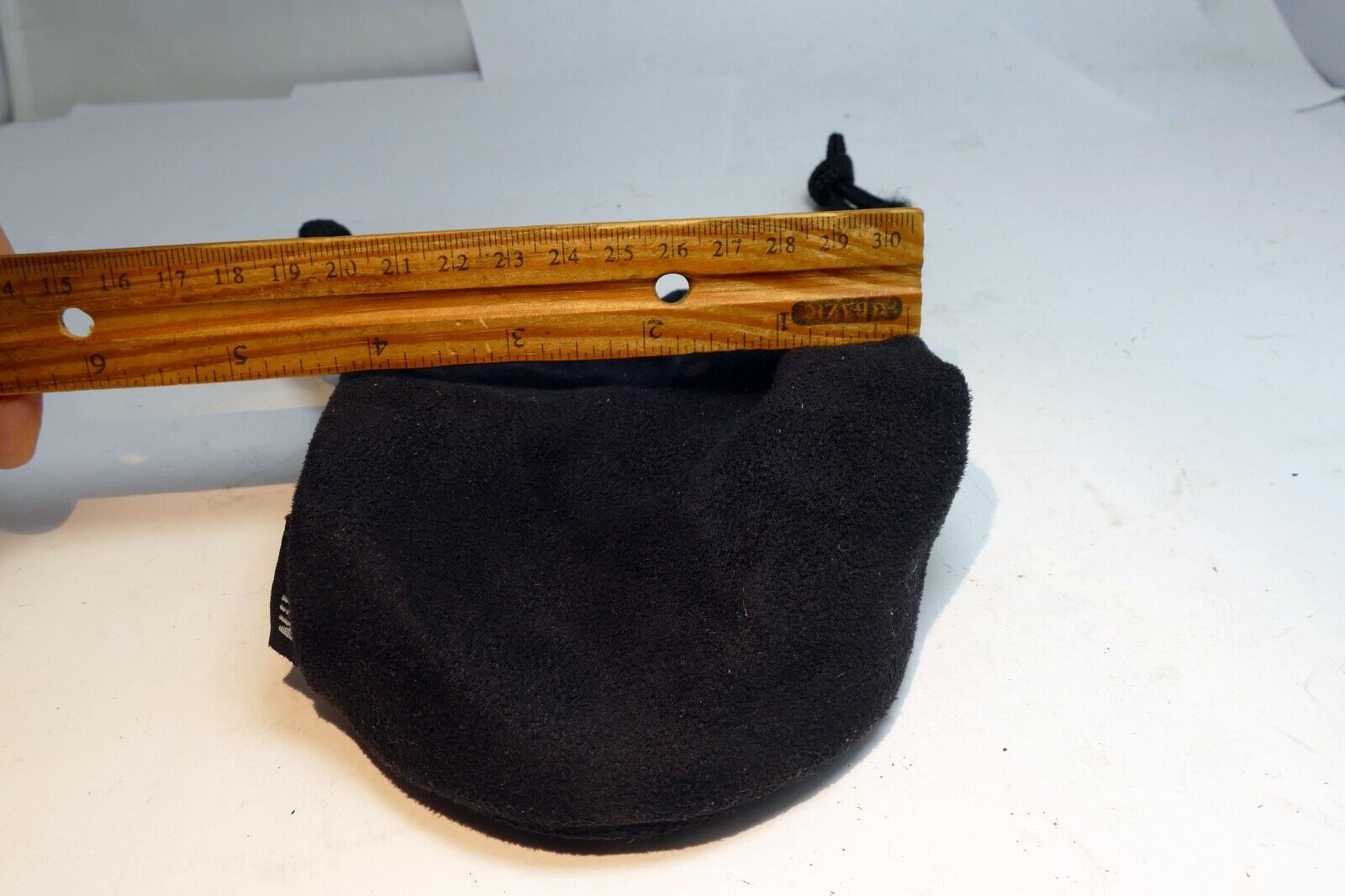 Nikon CL-0915 Black Soft Lens Case Pouch for 55-200mm 18-135mm 18-140mm ED AF-S