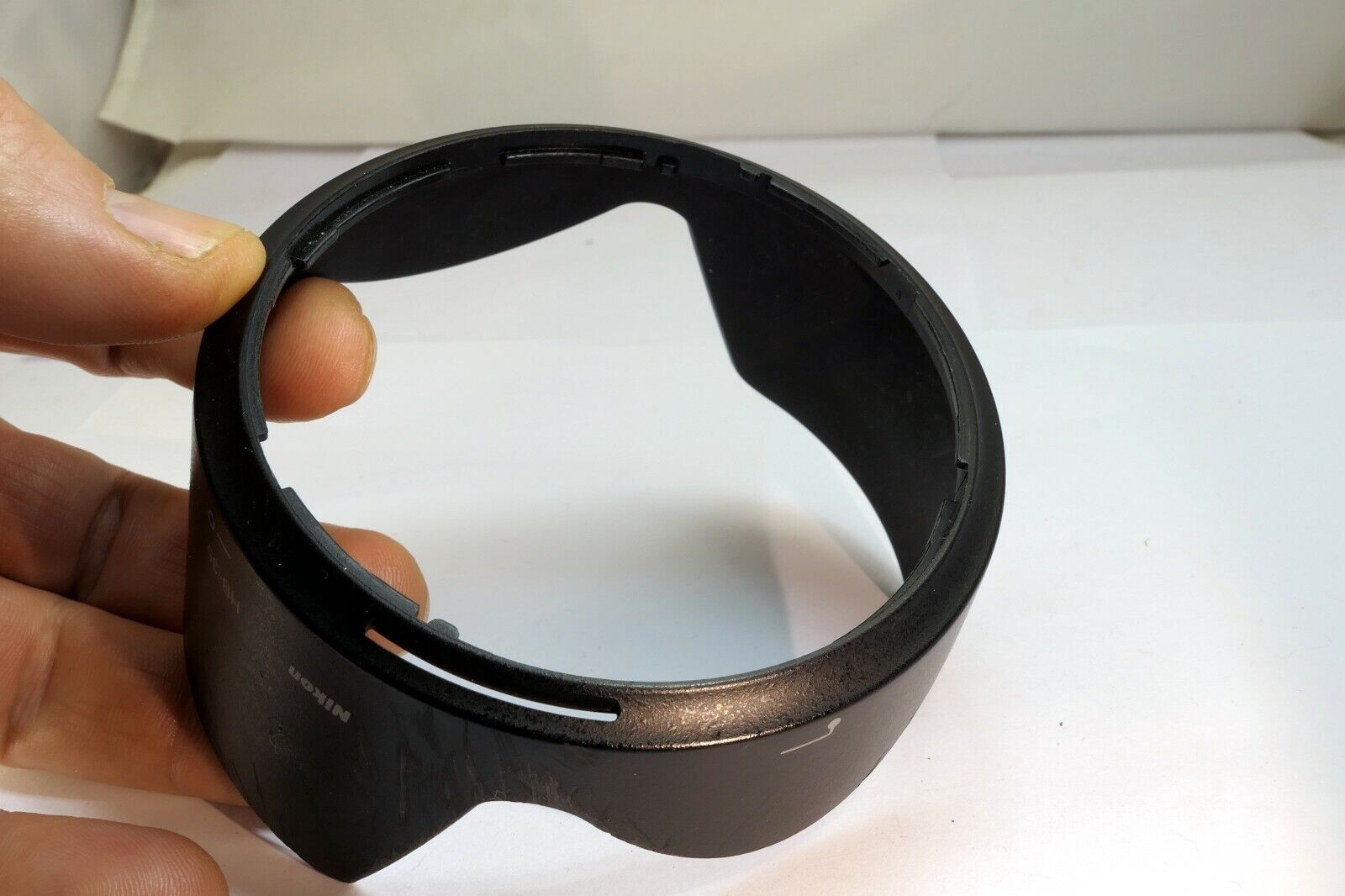 Nikon HB-35 Hood Shade AF-S 18-200mm f3.5-5.6G OEM lenses Genuine Original OEM