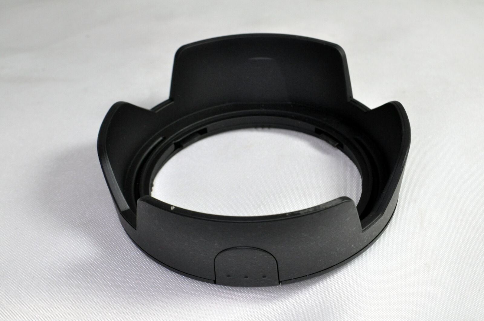 HB-45 II Petal lens hood for Nikon ED AF-S 18-55mm f3.5-5 VR Nikkor zoom lens