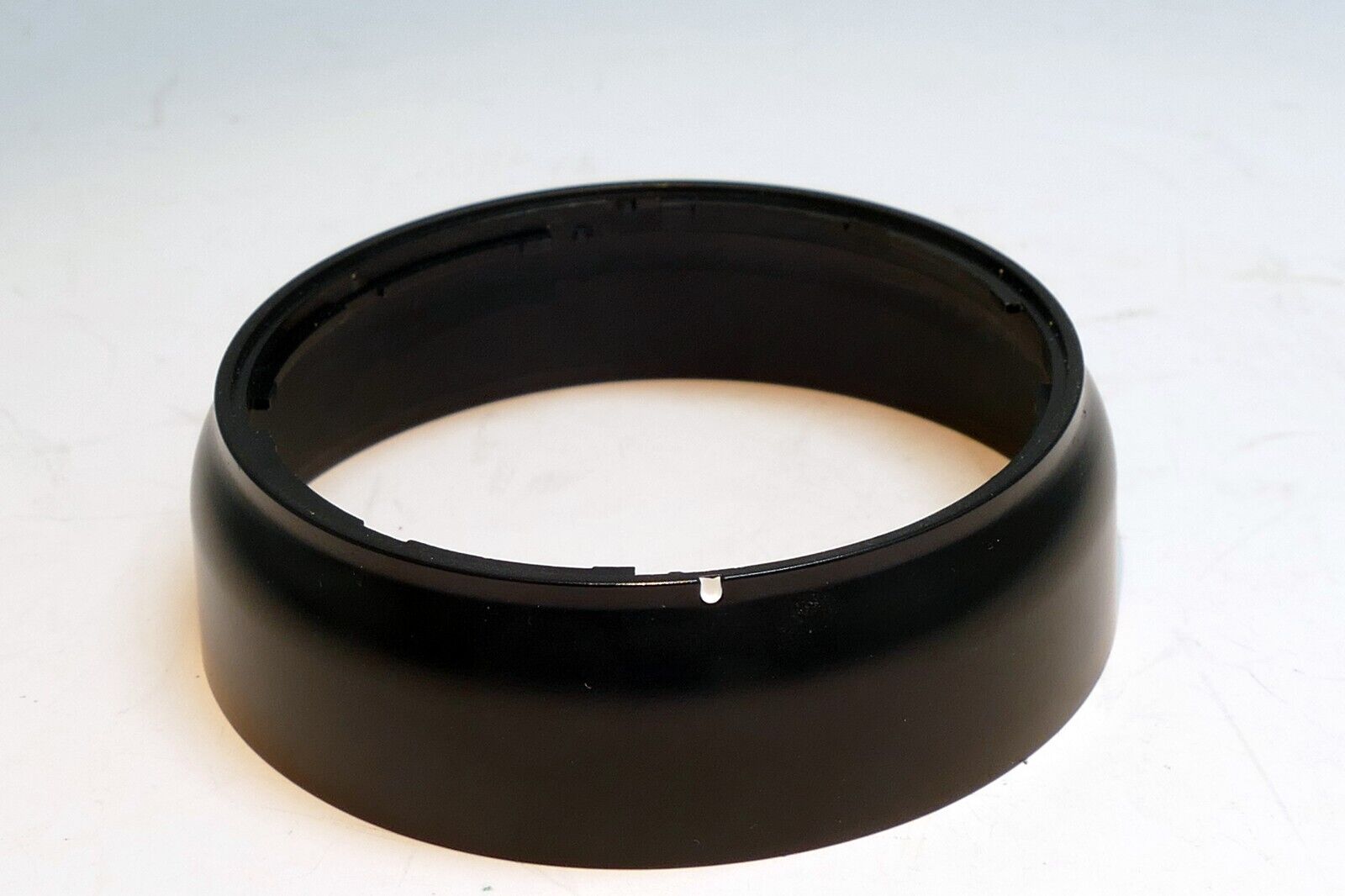 52mm Twist on type  Lens Hood Shade