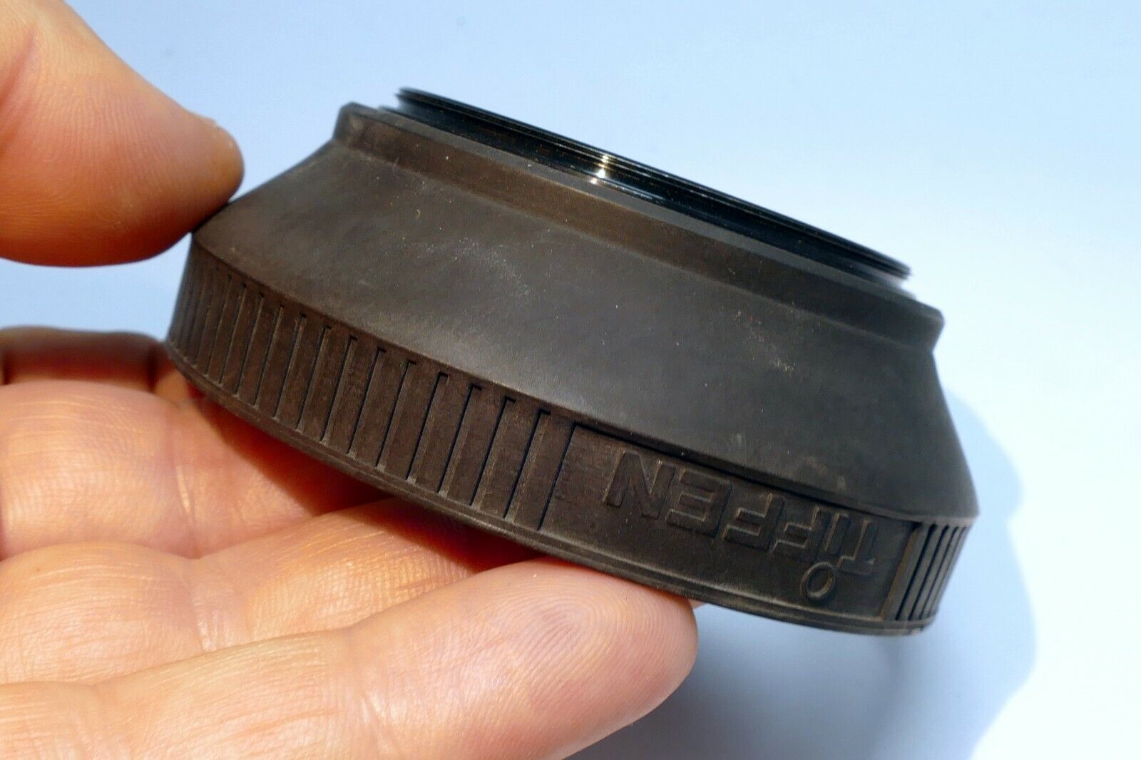 Tiffen  55mm Rubber Lens Hood Shade double threaded
