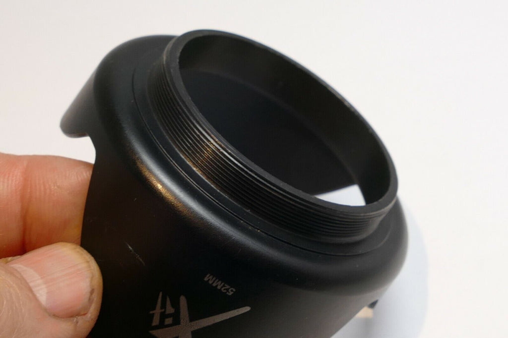 Xit 52mm Plastic Petal Lens Hood Shade screw in type (missing ring)