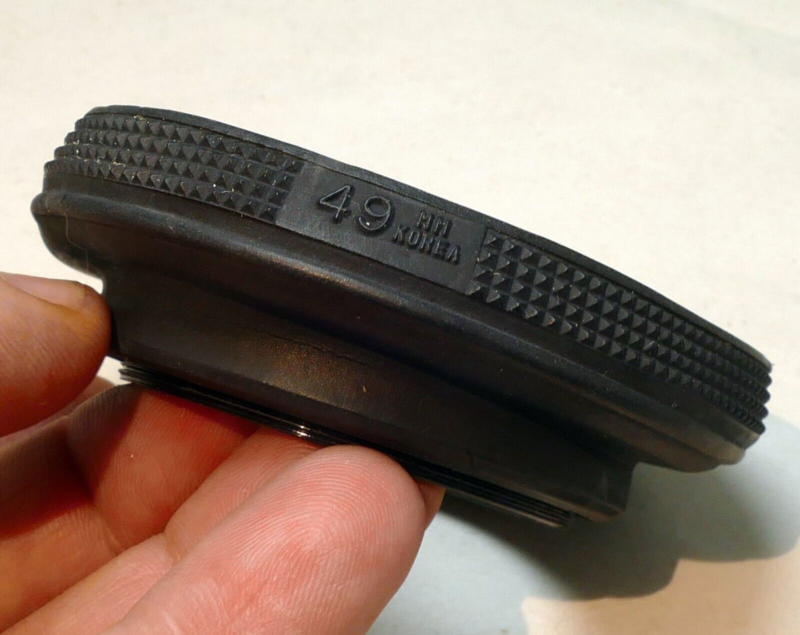 49mm Lens Shade rubber - poor condition threaded
