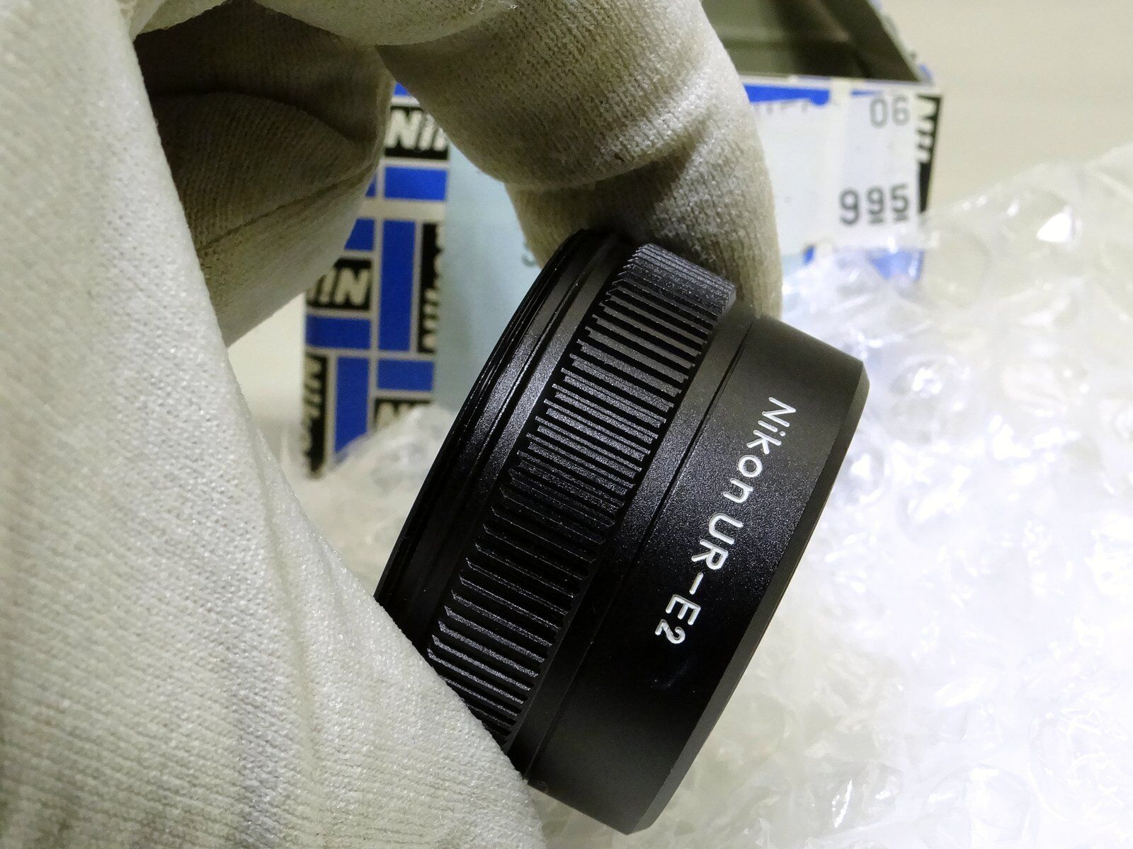 Nikon UR-E2 Step Down Lens Adapter Ring for Nikon Coolpix 880 Genuine Boxed