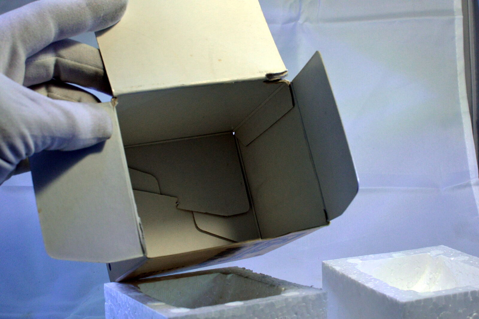 empty box for Nikon 35mm f2.0 F Nikkor lens Ai with foam insert 1:2 f2