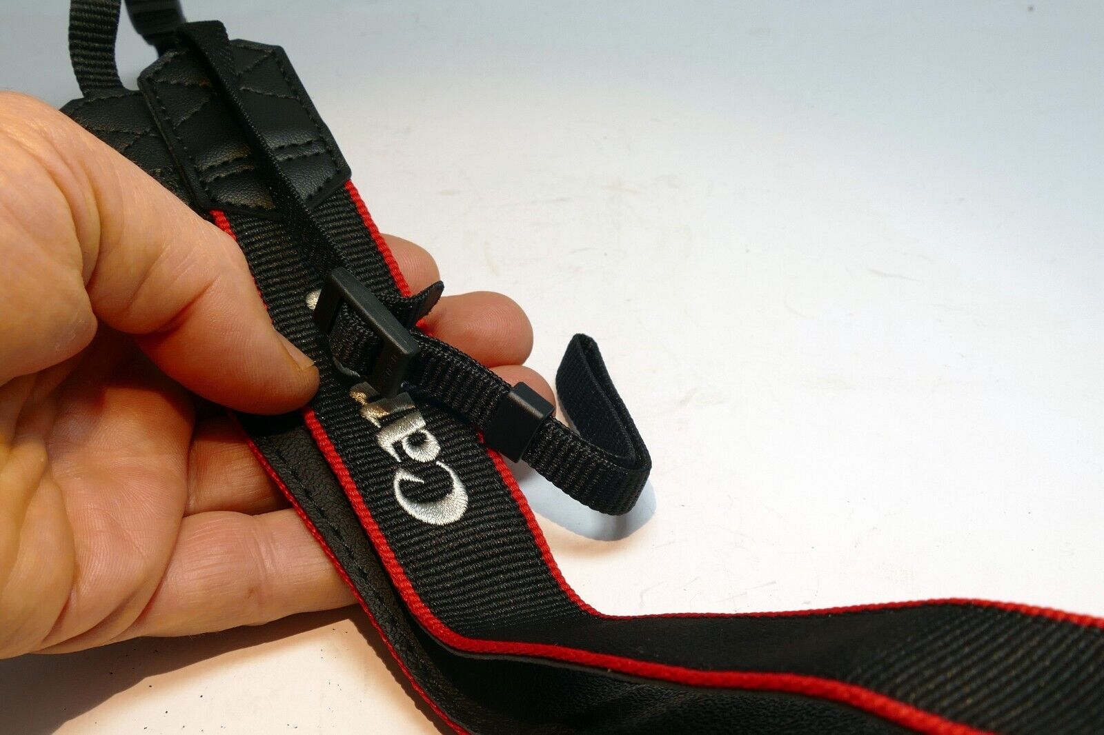 Canon R6 Digital Camera Neck Shoulder Strap 3cm wide Embossed RP R5 -  Genuine