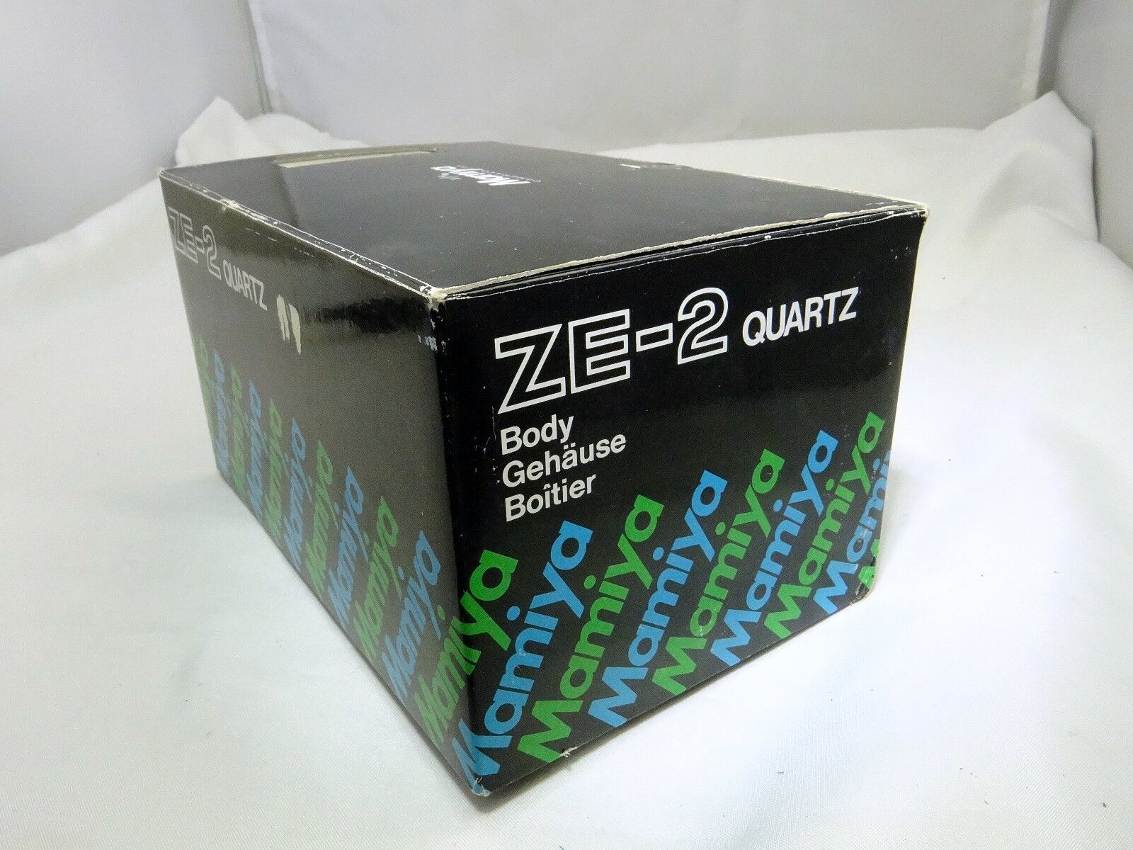 Empty box for Mamiya ZE-2 35mm Camera body