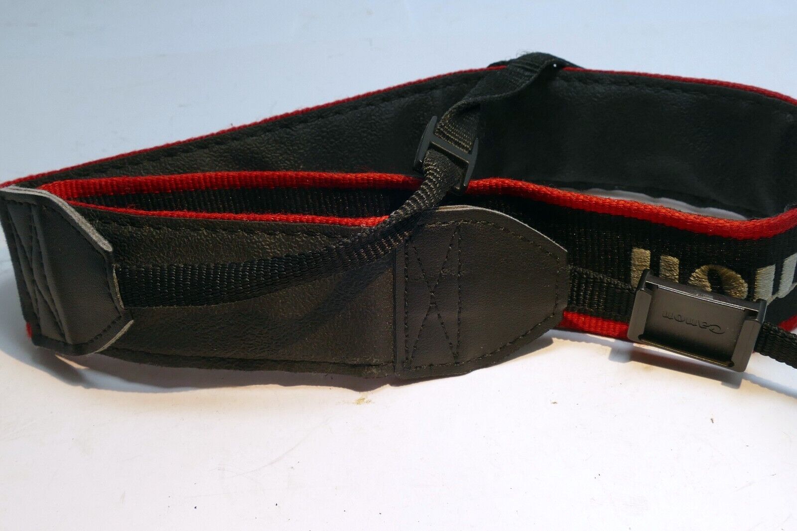 Canon EOS 70D SLR Digital Camera Neck Shoulder Strap - Genuine OEM