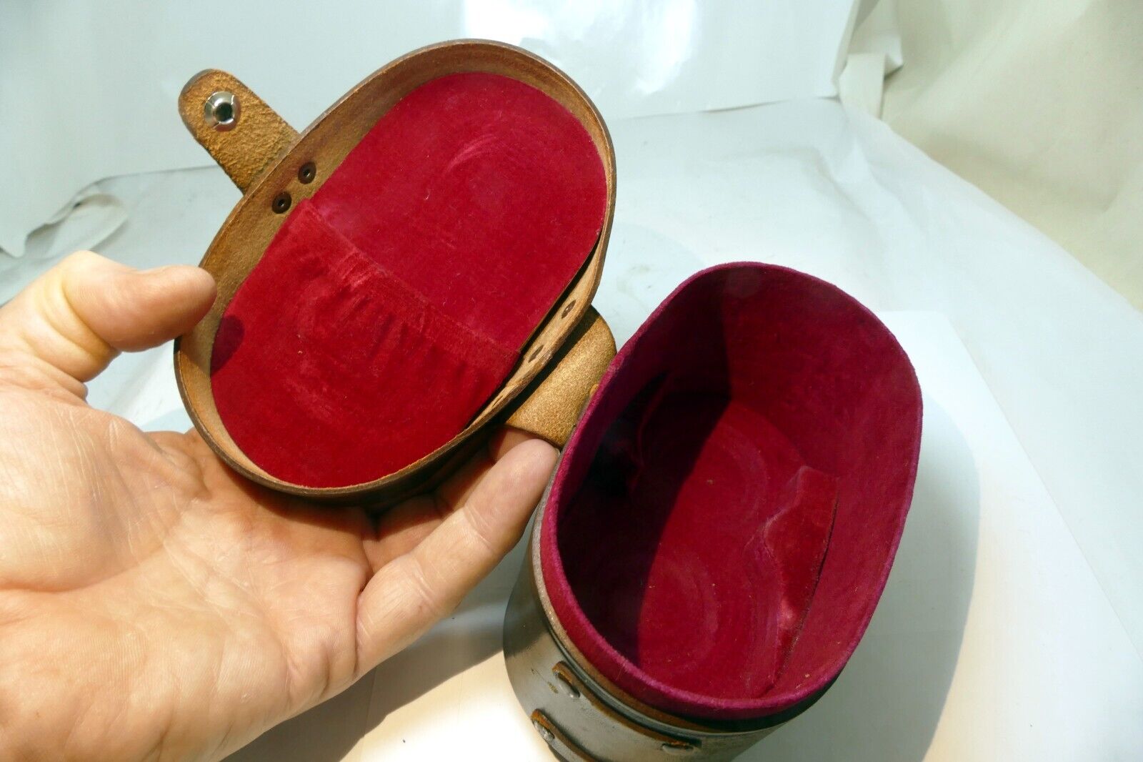 Mamiya Leather case for Sekor 135mm f4.5 TLR hard case (fits 80mm f2.8) lens