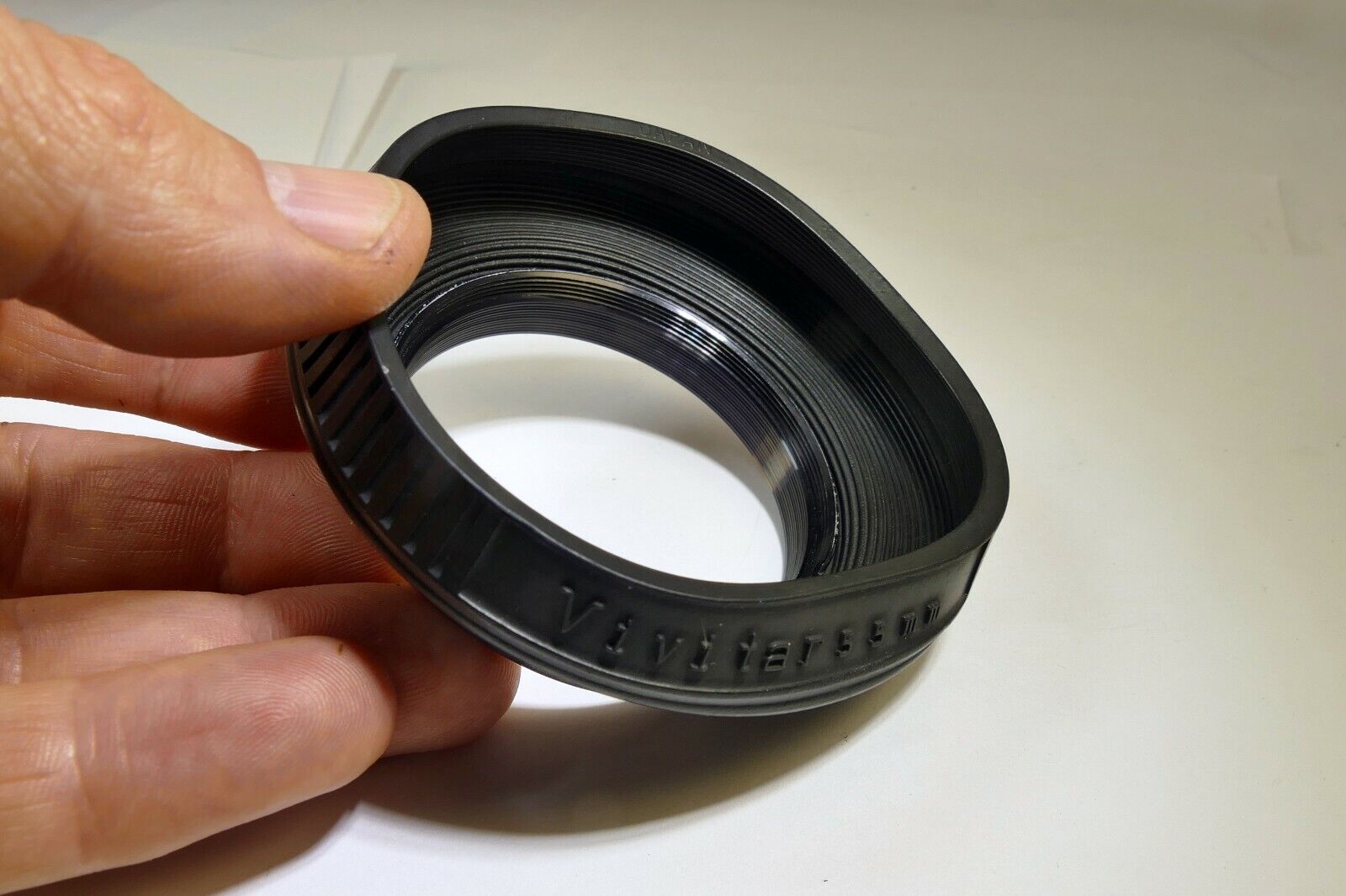 55mm screw in Vivitar Rubber Lens Hood Shade  (poor conditon)