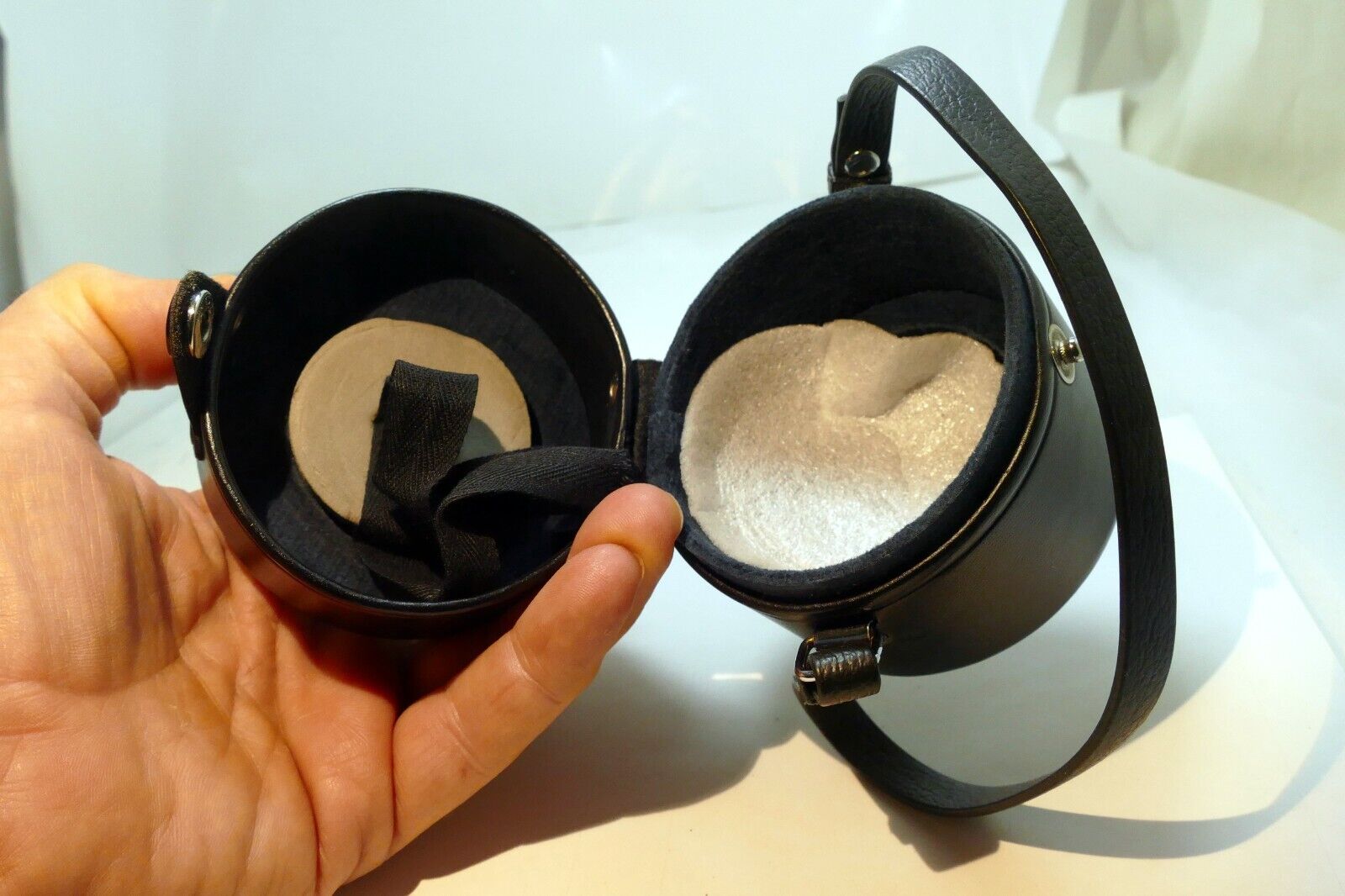 Olympus Hard Lens Case for OM 35mm f3.5 Auto Zuiko  -  genuine OEM