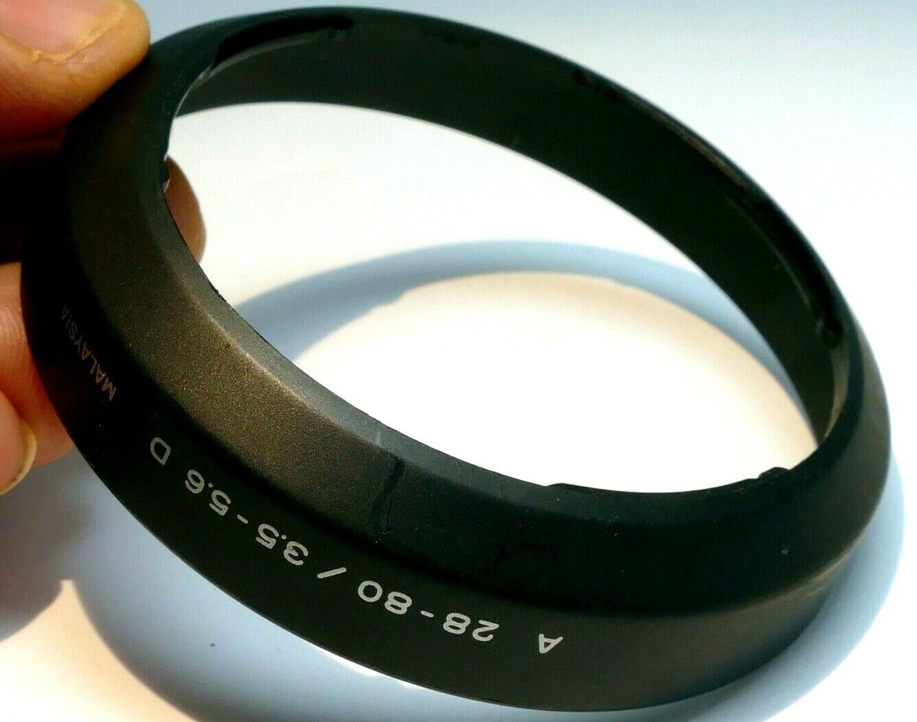 MINOLTA Shade Plastic Lens Hood For A 28-80mm f3.5-5.6 D Maxxum (55mm front rim