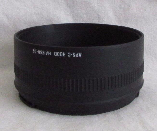 Sigma APS-C HA  580-02 Lens Hood twist on type for 85mm f1.4 EX DG