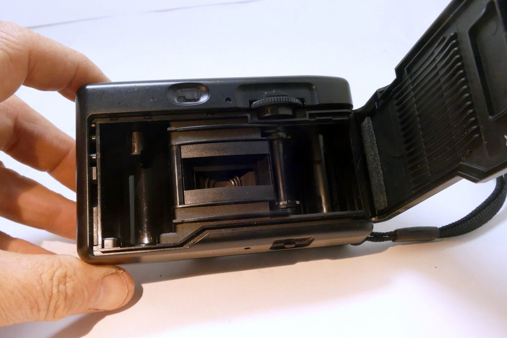 ANSCO PIX PANORAMA Compact 35mm Film Camera W Panoramic Lens Point & Shoot