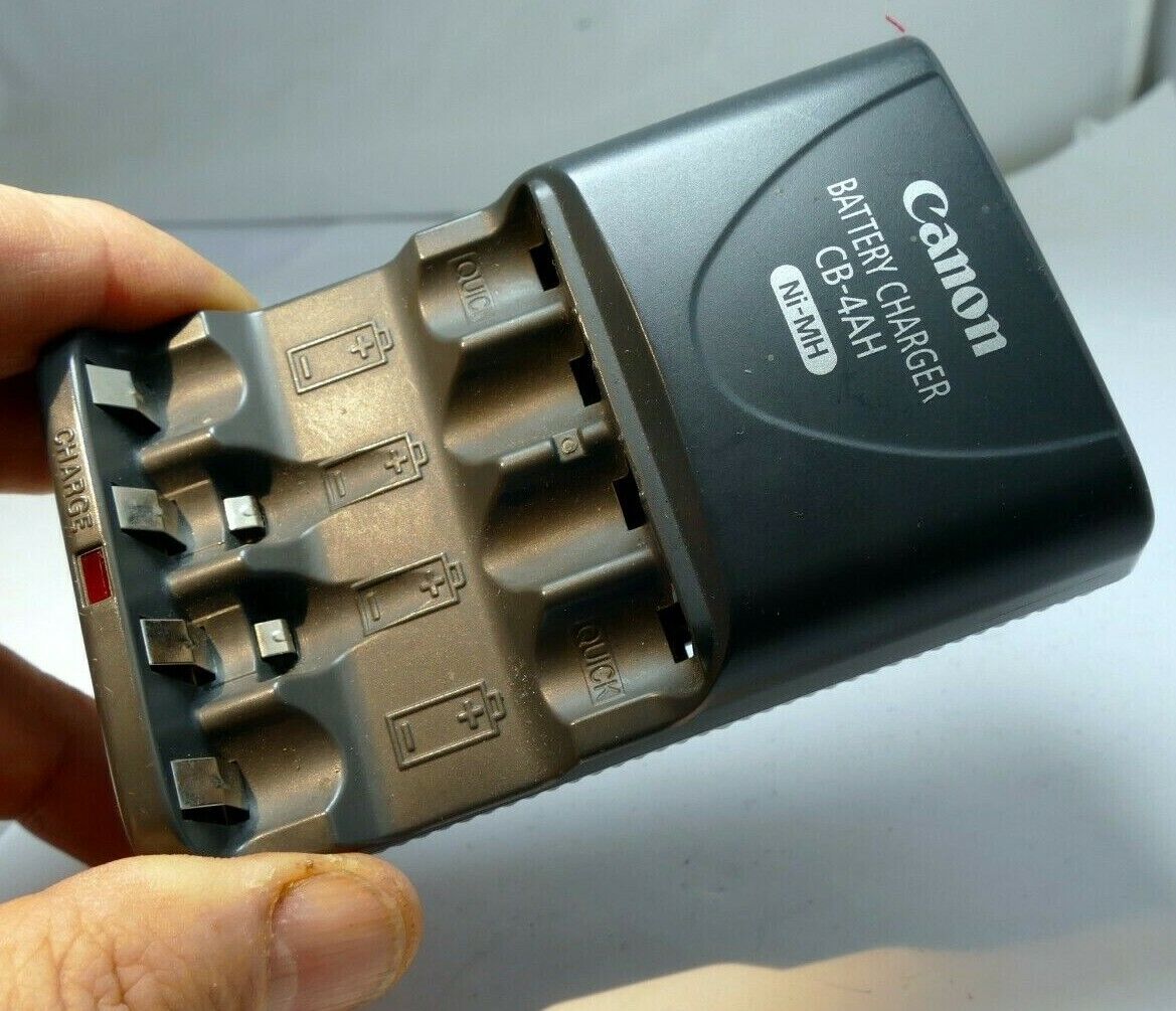 Genuine Original Canon CB-4AH Ni-MH AA Quick Battery Charger 100-240V
