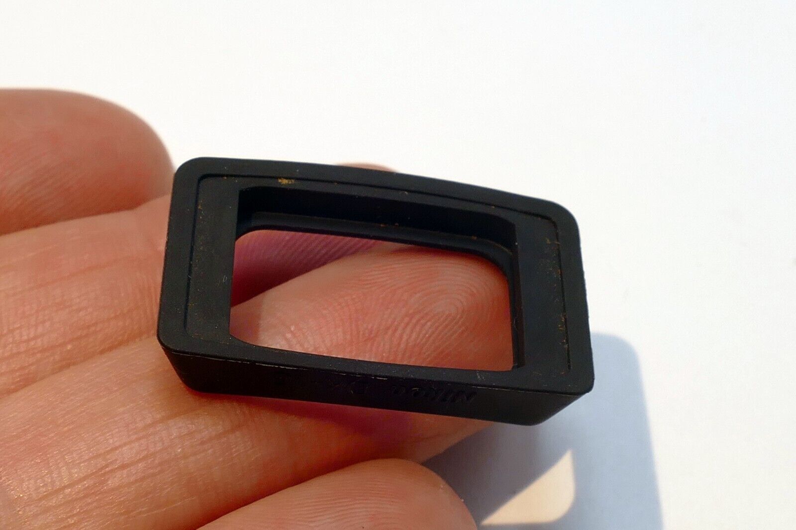 Nikon DK-16 viewfinder Rubber eye piece eyecup for D5500 D5600 D3500 cameras