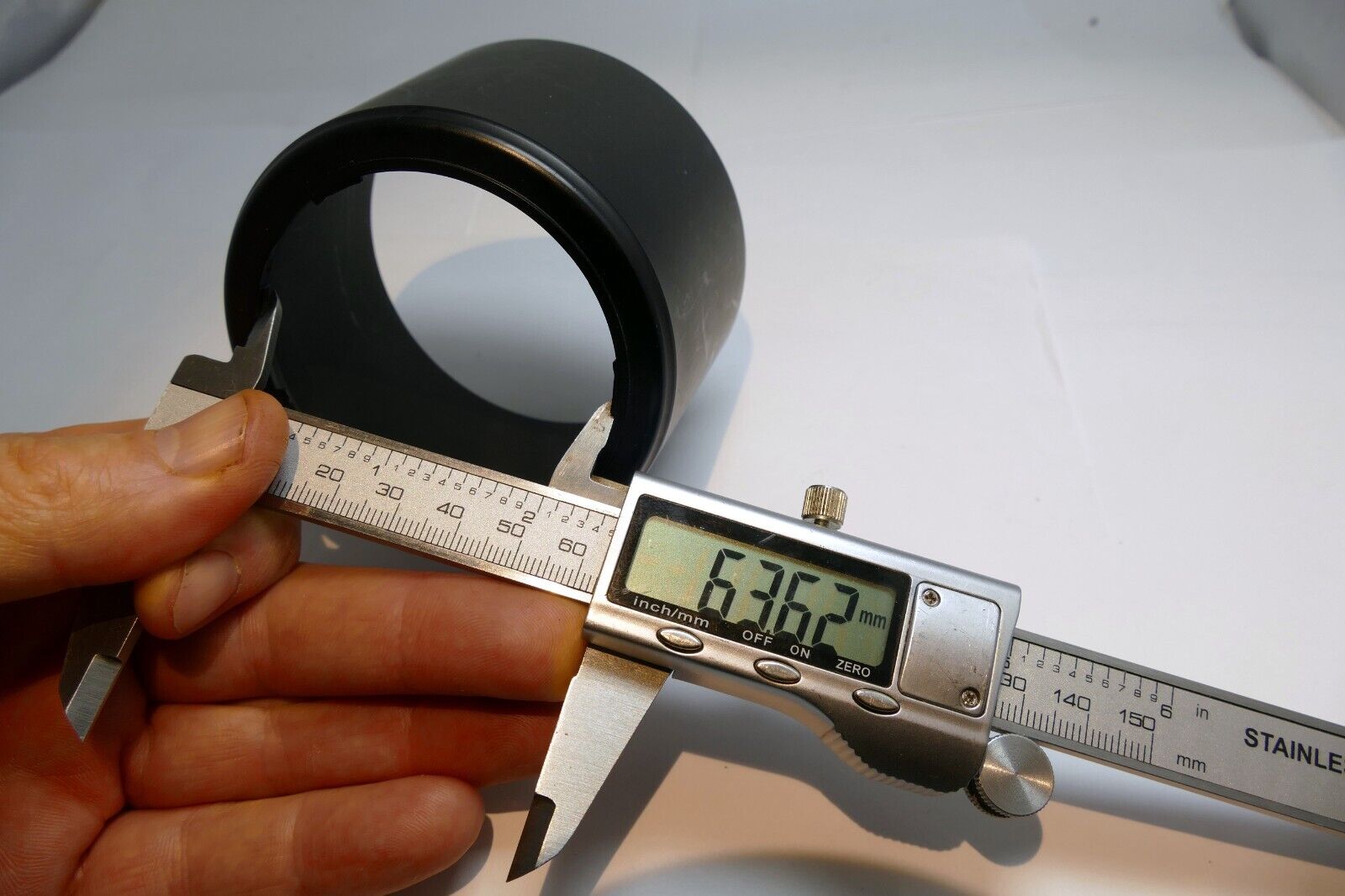 62mm Lens Hood Shade for   70-300mm Telephoto Bayonet twist on type