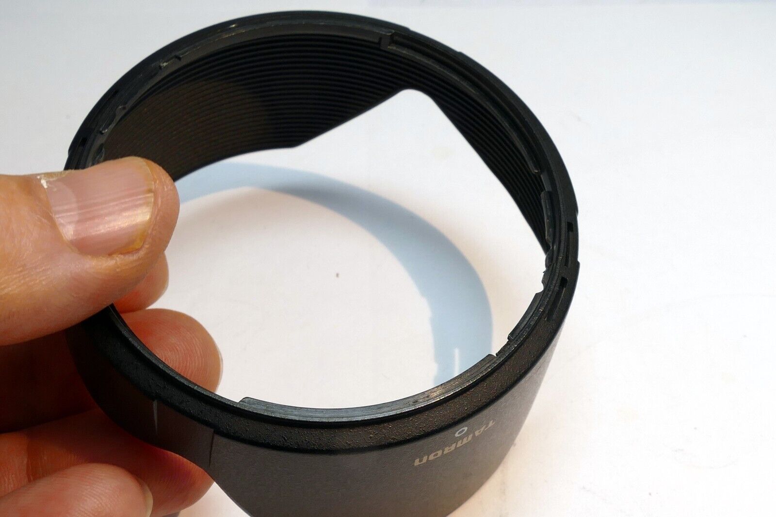 Tamron DA06 Lens Hood Shade for  AF 28-300mm F/3.5-6.3 XR Di Zoom ( 62mm rim)