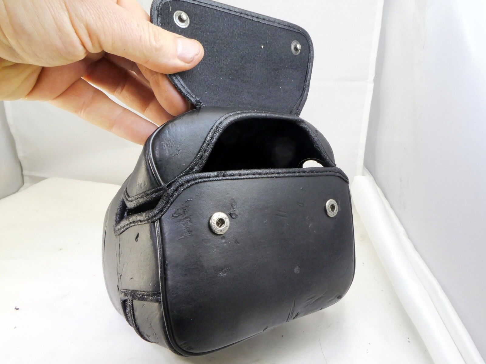 Nikon CF-59 Semi-Soft Case  for N80 cameras with 28-80mm AF Nikkor lens