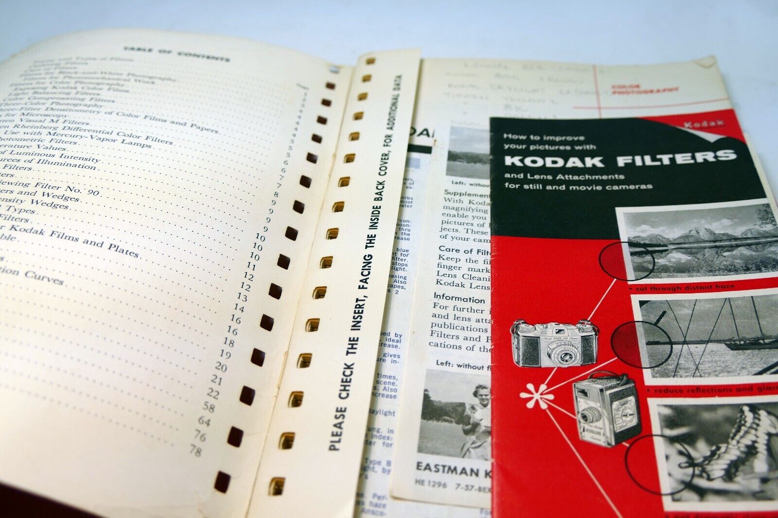 Kodak Wratten filters Photo Guide Brochure for Scientific, Technical use 1957 EN