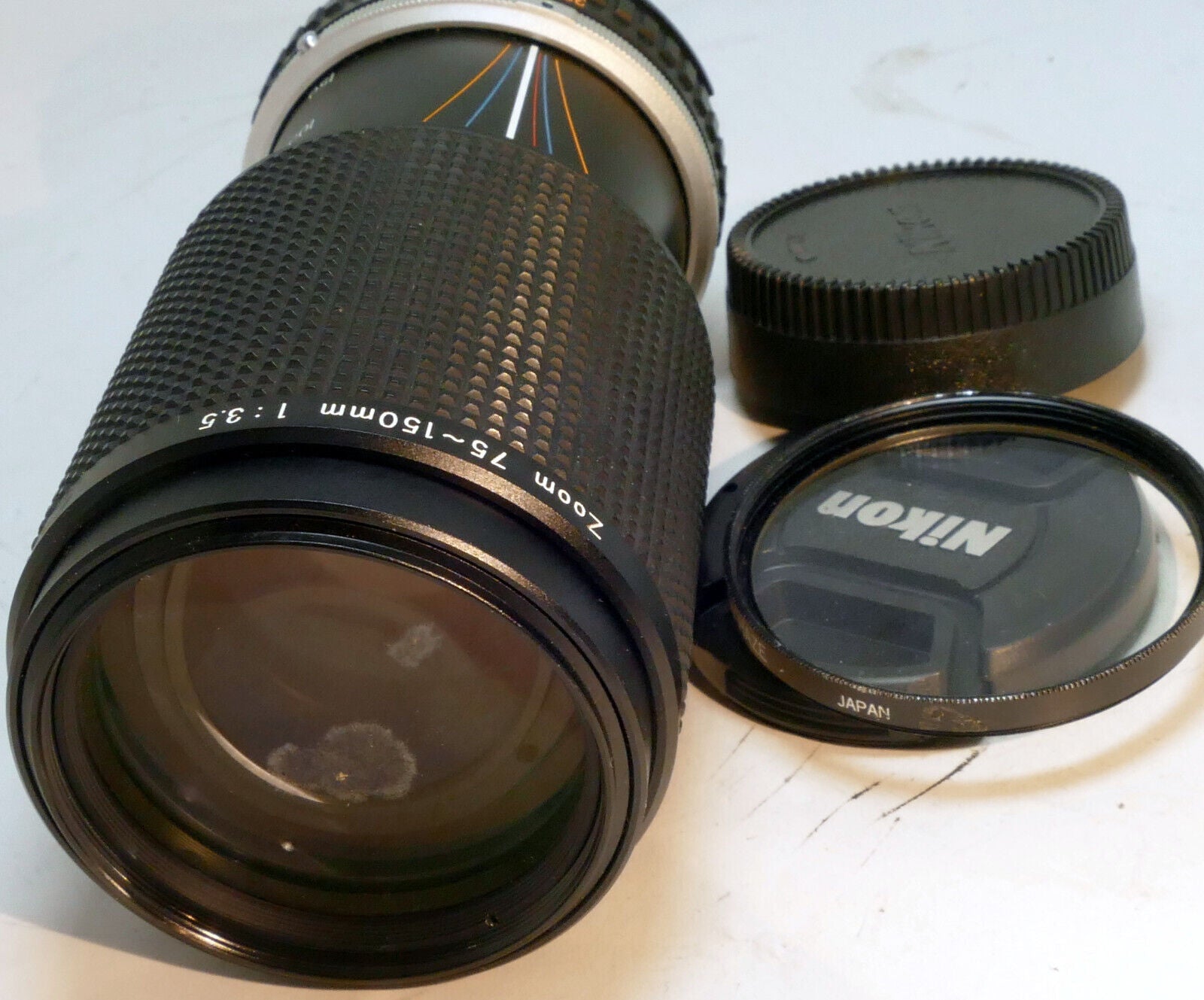 Nikon 75-150mm f3.5 Ai-s E series Lens  manual focus w/ fungus webbing glass