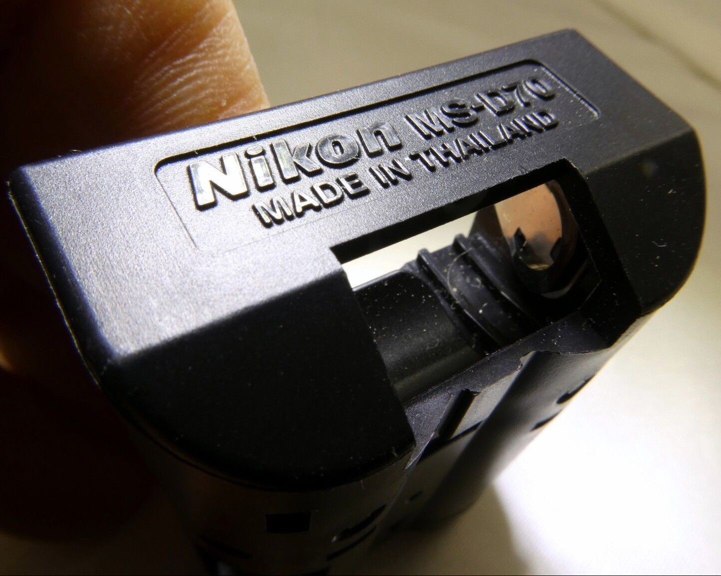 CR2 Battery Storage Holder MS-D70 EN-EL3 for Nikon  D100 D200 D90