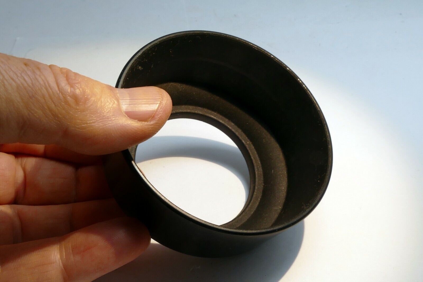 52mm Lens hood Shade screw in type plastic for 50mm f2.8 macro lens or f1.8