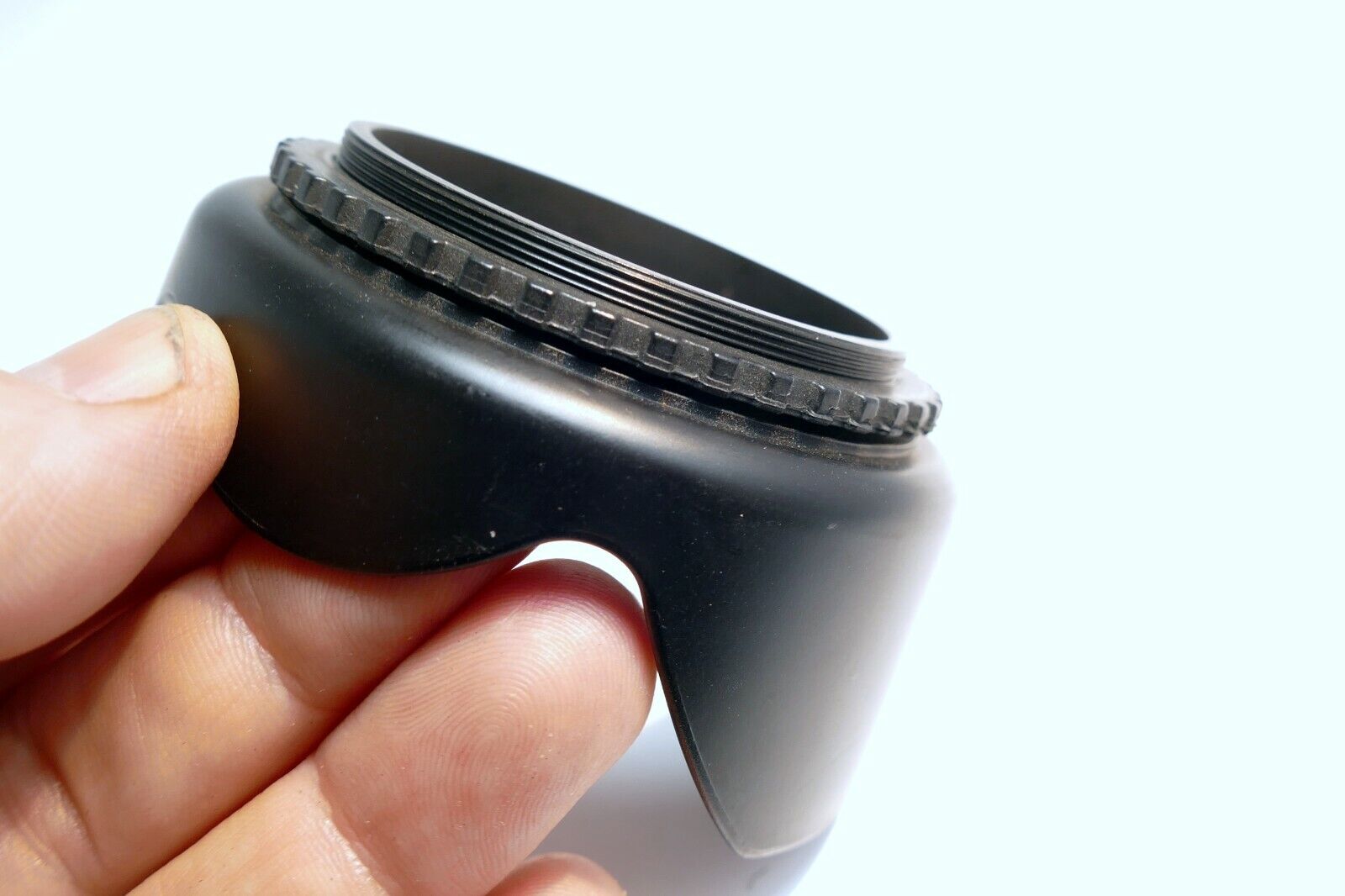 58mm LENS Hood Shade screw in petal plastic single threaded for 18-55mm IS EF-S