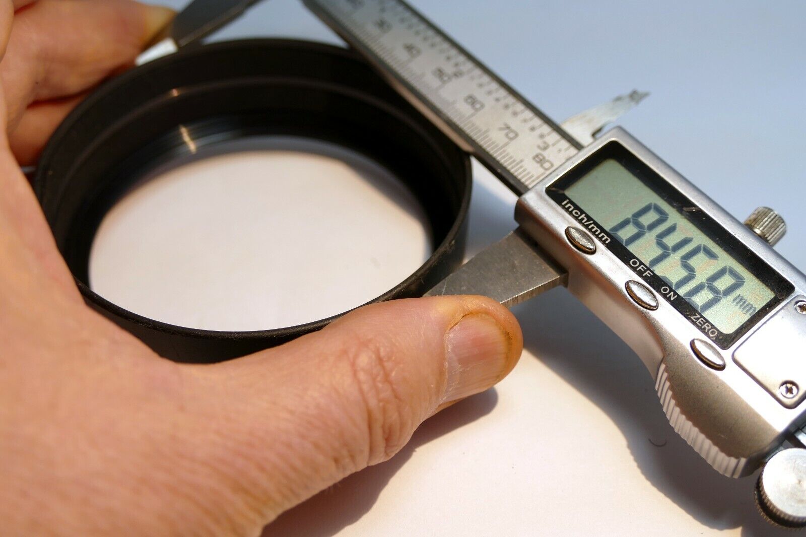 72mm screw in Metal Lens Hood female threads - 81mm ID