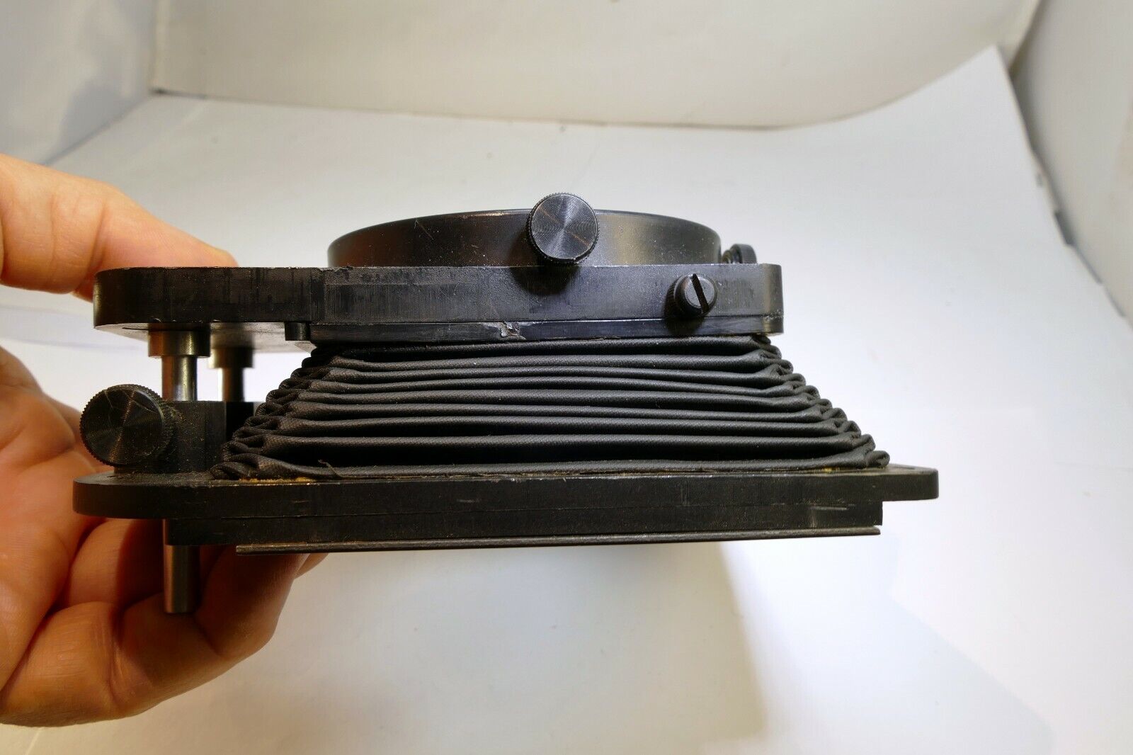 Lindahl Bellows lens Hood 31.1325 Bell-O-Shade Single 3X3 filter slot - AS found