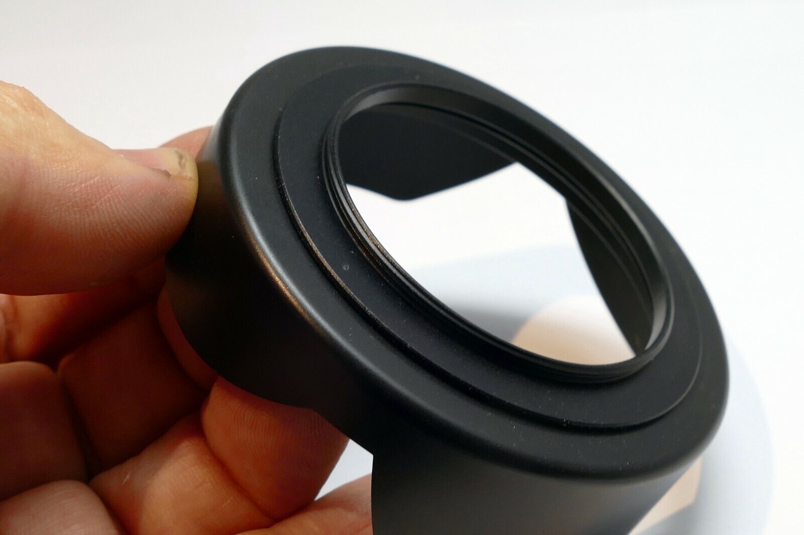 Ritz camera 52mm Plastic Petal Lens Hood Shade screw in type double threaded