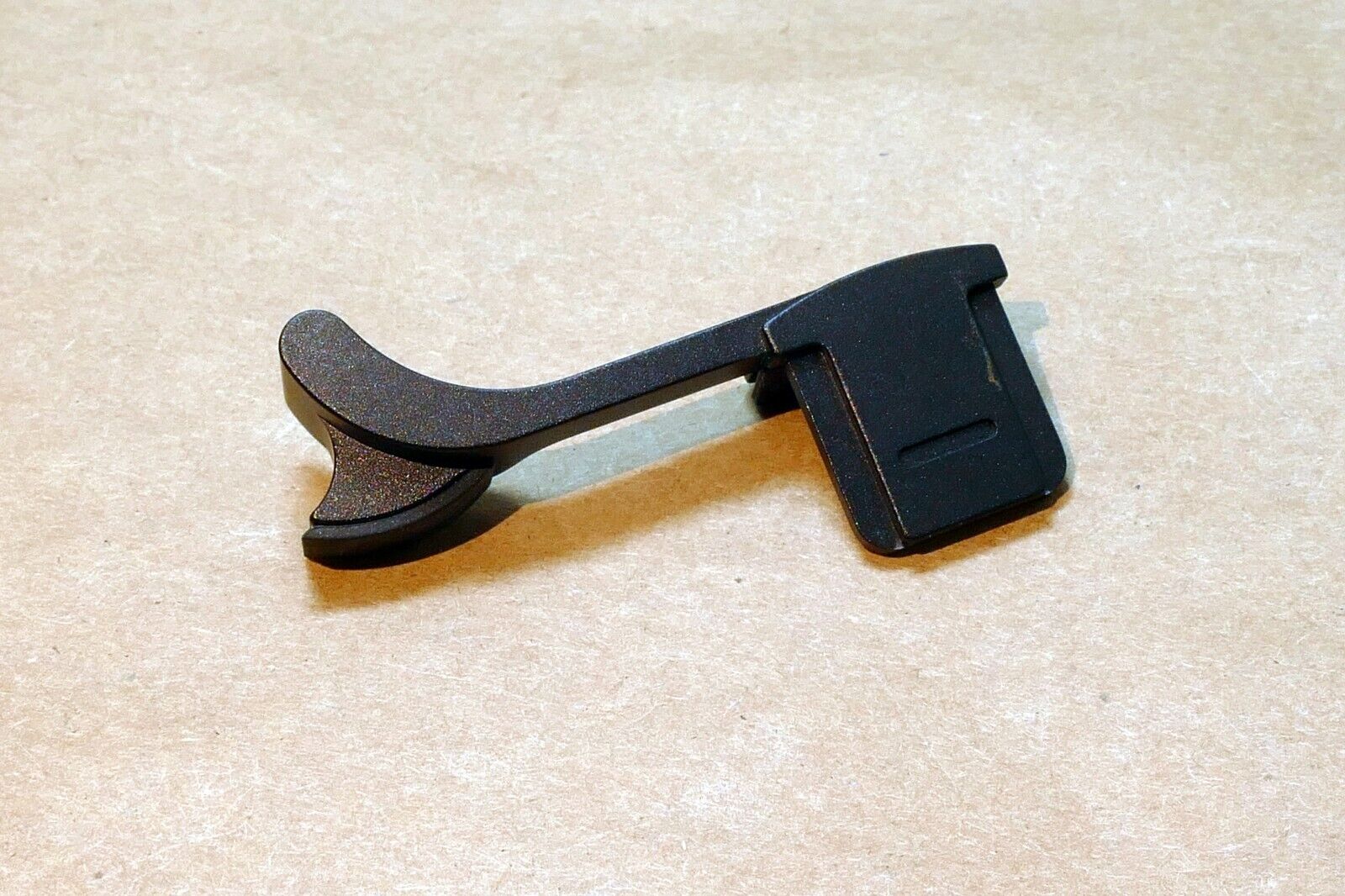Black Aluminum Metal Hot Shoe Thumb Up Rest for Fuji camera X100