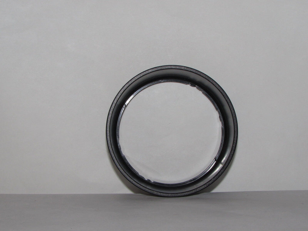 Used 64.5mm ID Twist on Lens Hood Unknown brand